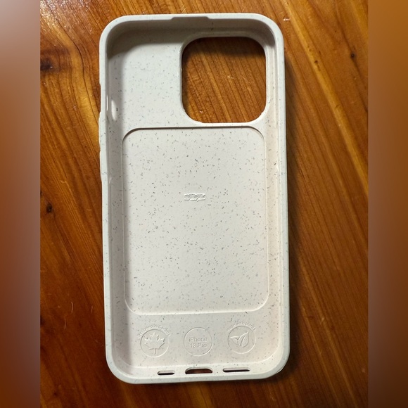 iPhone 13 Pro Pela case - Picture 2 of 3